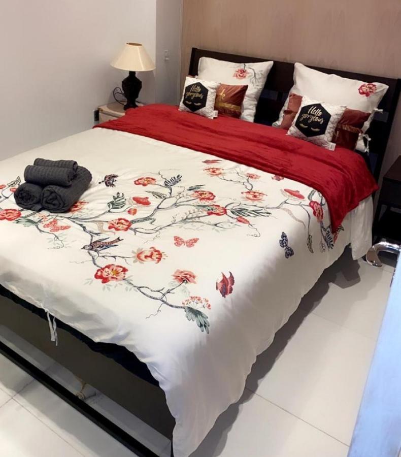 Larnaca Room, 50M To The Finikoudes Beach 外观 照片